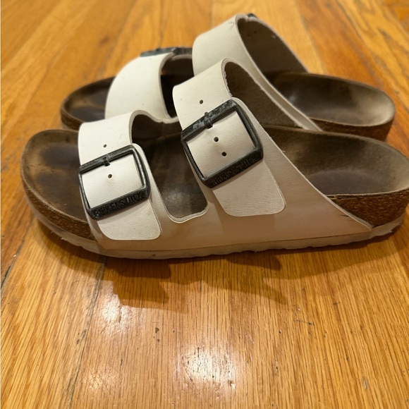 Birkenstock Cream Double-Strap Leather Sandals - Picture 6 of 8